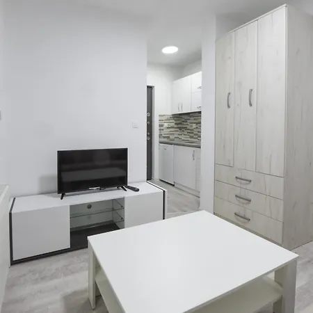 Elem Apartment *